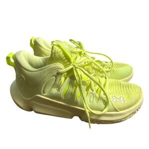 Under Armour UA Flow Breakthru‎ 4 Basketball Shoes Women's size 7